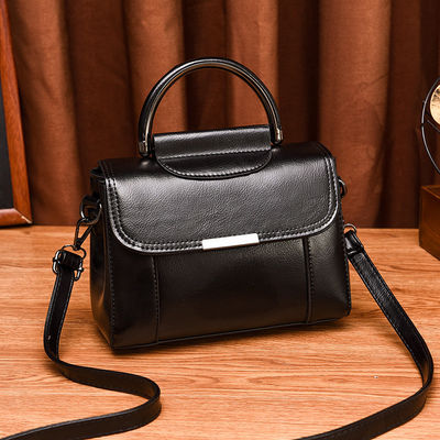 Matériau principal Sac à main à embrayage en PU classique simple à couleur solide Sac transversale/épaule