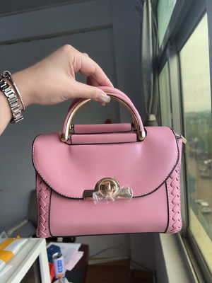 Logo personnalisé Sac messager féminin 2024 Nouveau design de luxe style cuir PU