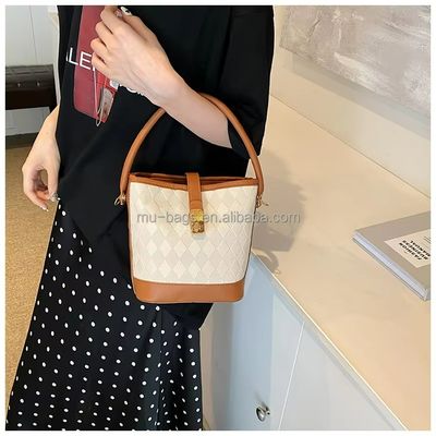 Matériau principal Corps croisé en cuir en PU et sacs de plage pour garde-robe d'été pour femmes