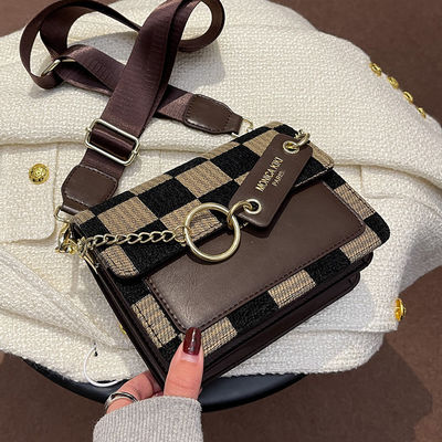Épaule 2024 Sac à main de design de luxe Checkerboard Mini Tissu Flap Sling Sac pour femmes