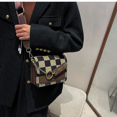 Épaule 2024 Sac à main de design de luxe Checkerboard Mini Tissu Flap Sling Sac pour femmes