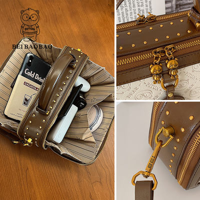 PU Retro En relief petit sac carré avec une longue épaule