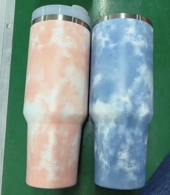 Une tasse de voyage de 40 oz H2.0 Tumbler à double paroi à vide isolée en acier inoxydable en 2024