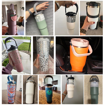 Une tasse à café en verre auto bière voyageuse avec poignée et couvercle 20oz 30oz