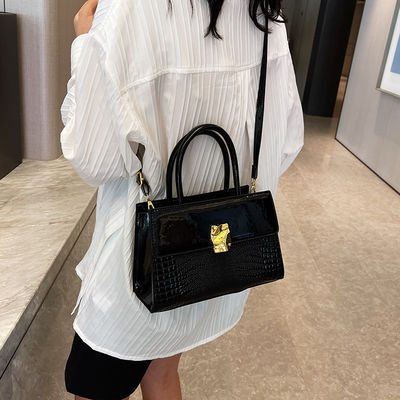 2023 Direct Casual Tote pour femmes Gros sac à main en cuir et sac à épaule de concepteur
