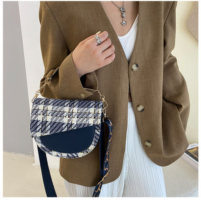 2 couleurs Longues bandes PU Sacs pour femmes Sacs de luxe Sacs pour femmes Sacs à main Les dernières tendances élégantes