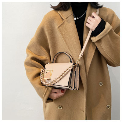 Sacs à main féminins occasionnels en cuir polyester en PU Design brodé à une épaule