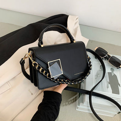 Sacs à main féminins occasionnels en cuir polyester en PU Design brodé à une épaule