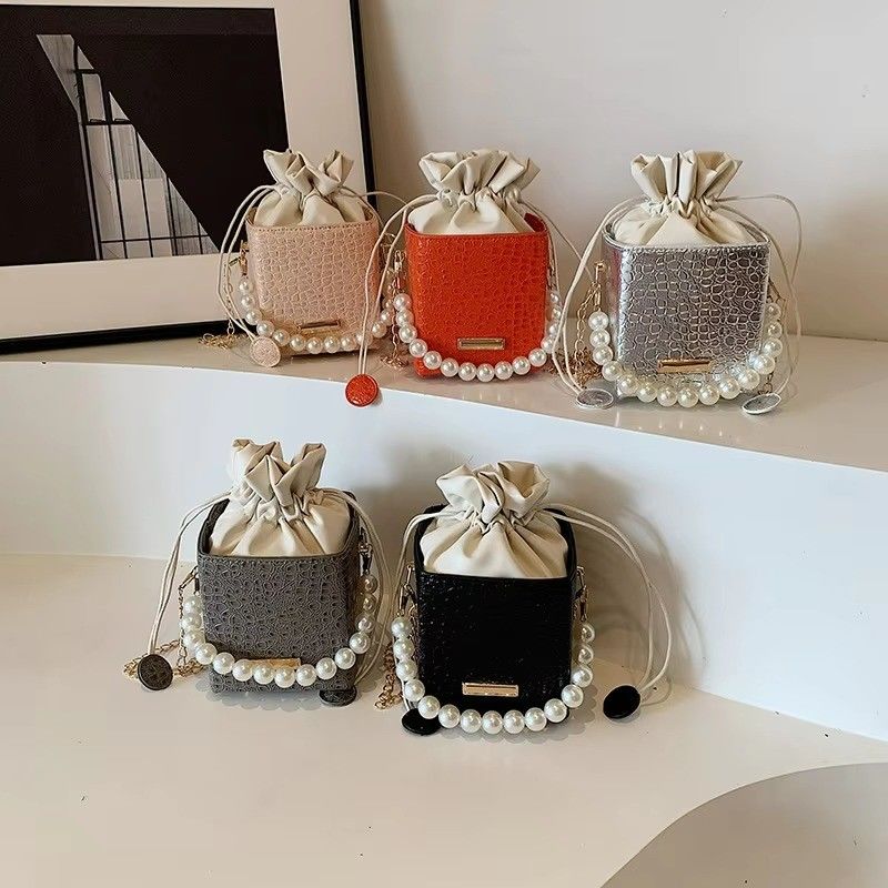 Sac à bouteilles de couleur de bonbon d'été avec chaîne de perles sac à épaule pour femmes