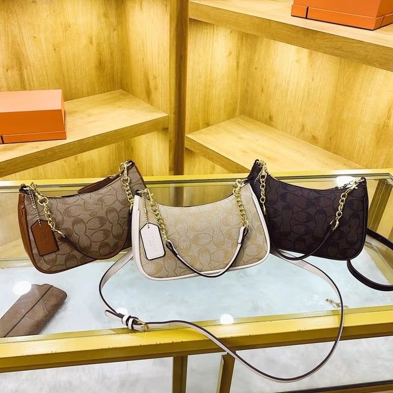 Sacs à main en cuir pour femmes imperméables à l'eau et de couleur personnalisée dans la collection estivale à la mode